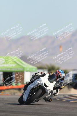 media/Oct-30-2025-Racers Edge (Thu) [[dabbdaf680]]/2-A Group/Session 2 (Turn 16)/